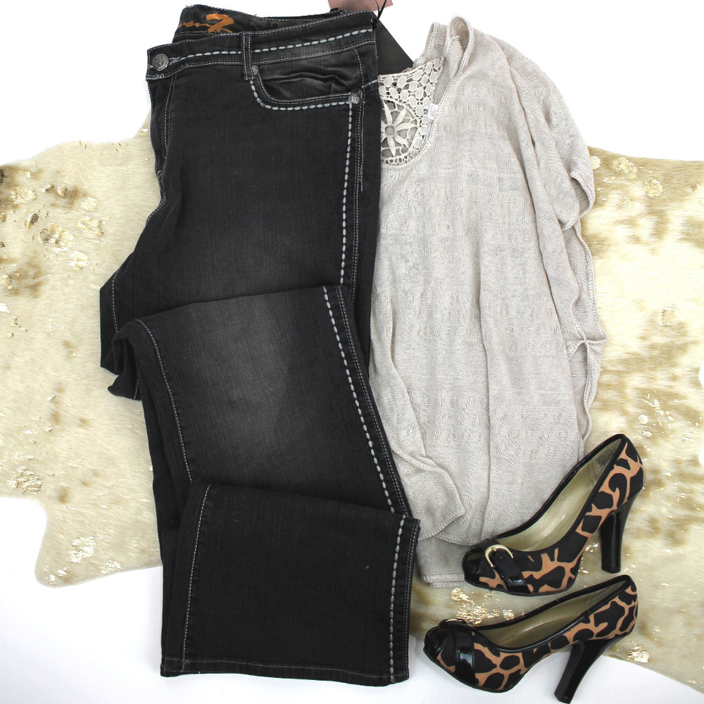Seven7 Jeans NWT Plus Size Black Bootcut Jeans- 20
